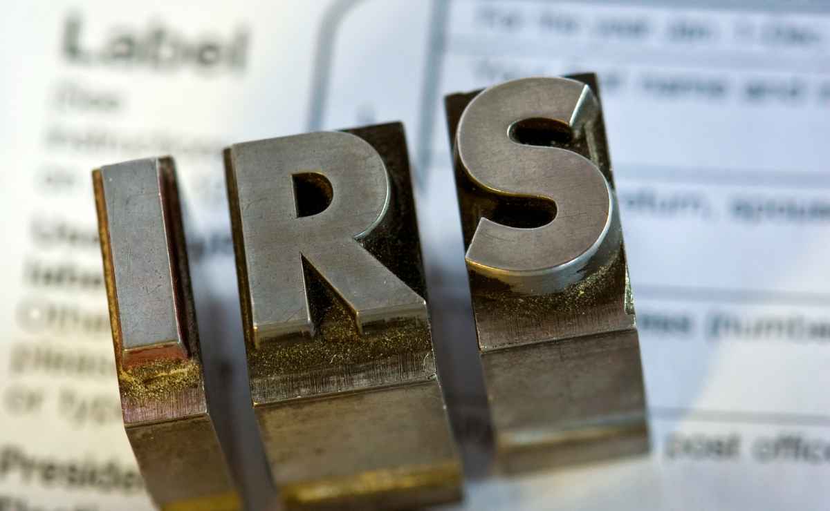 IRS sign for the IRS and tax refund scams