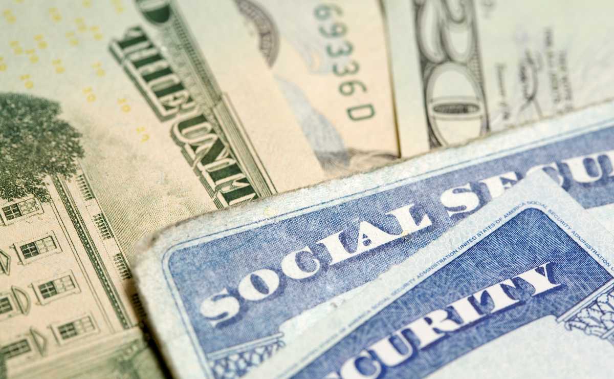 SSa cards and dollars for Social Security will send a 3.2 percent increase to those beneficiaries on SSDI