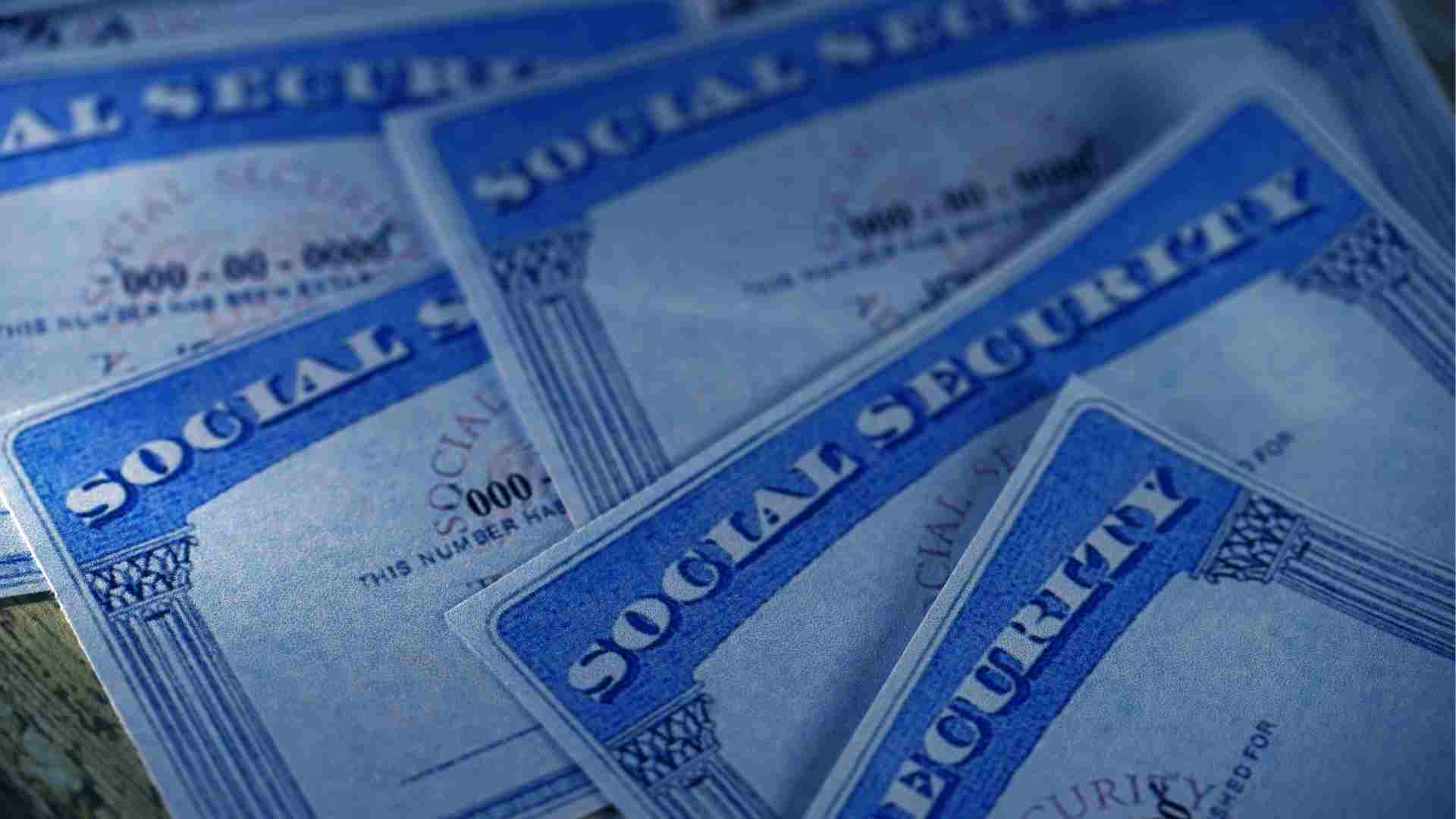 Social Security retirement benefits and when to file for monthly checks
