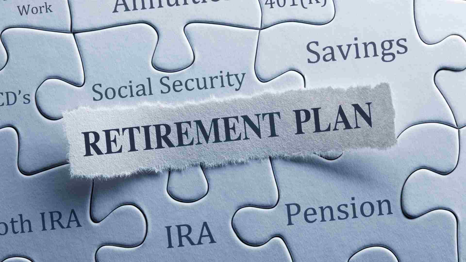 Workers should start planning their retirment soon, Social Security should not be the main source of income