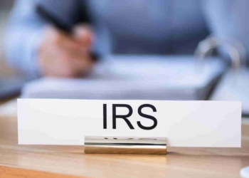 The IRS informs taxpayers about the citizens that must file a 2023 tax return in 2024