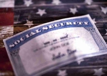 Learn how to apply for Social Security retirement benefits and see how you could get a higher payment if you are still working