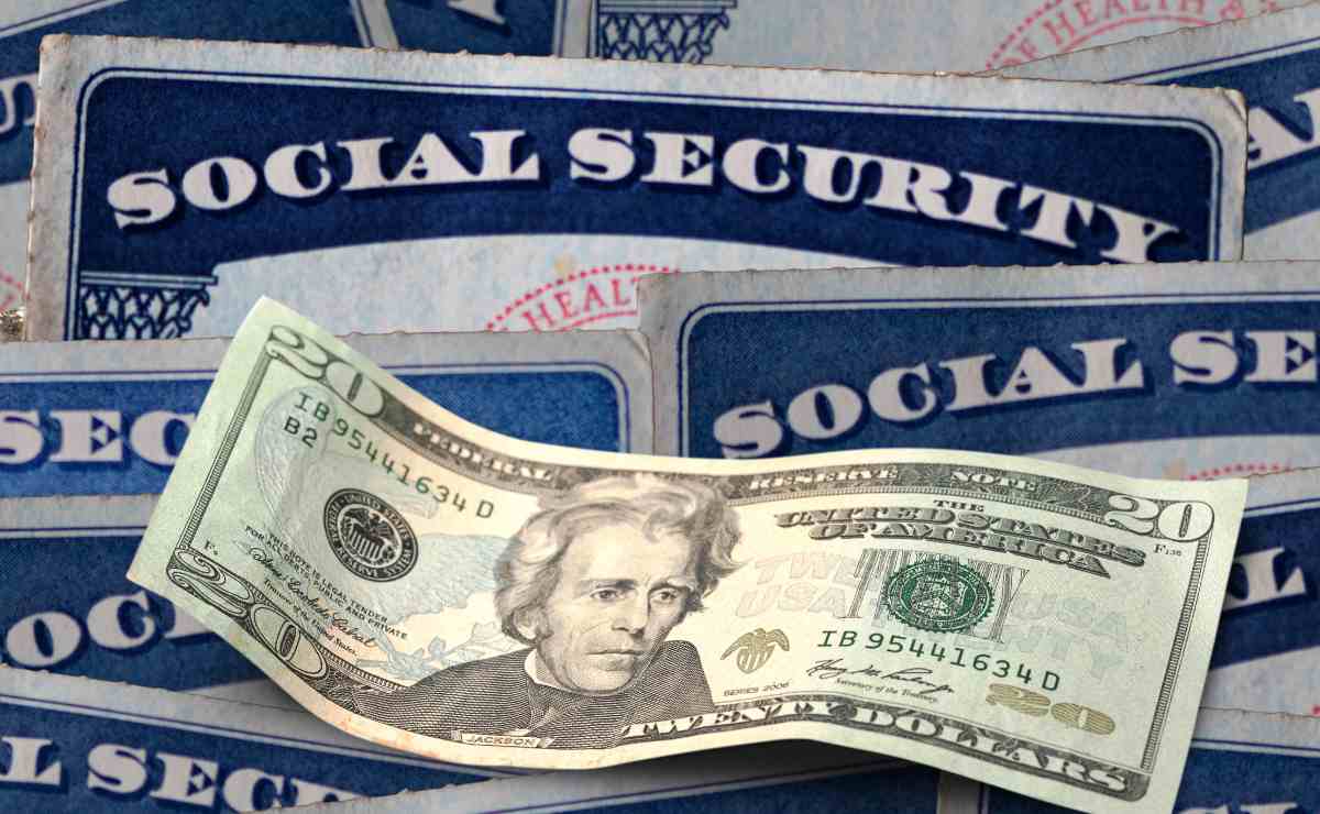 Learn when the Social Security Administration will send retirement or SSDI benefit payments in the United States in June