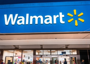 Walmart will pay Americans up to $500