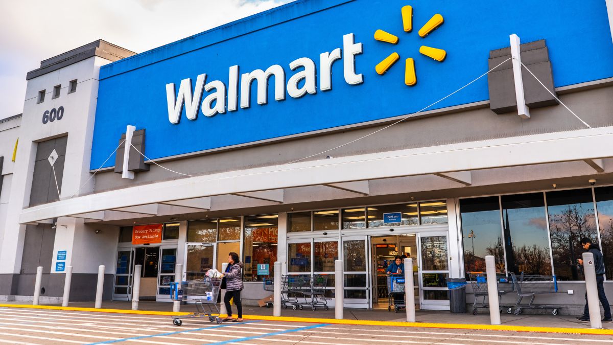 Walmart changes to its shopping carts