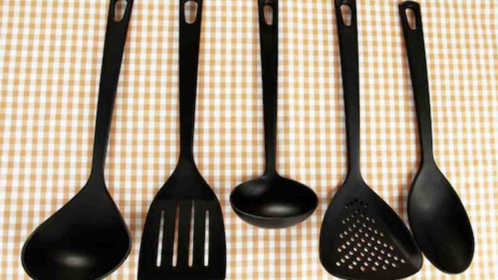 Black Plastic Kitchen Utensils