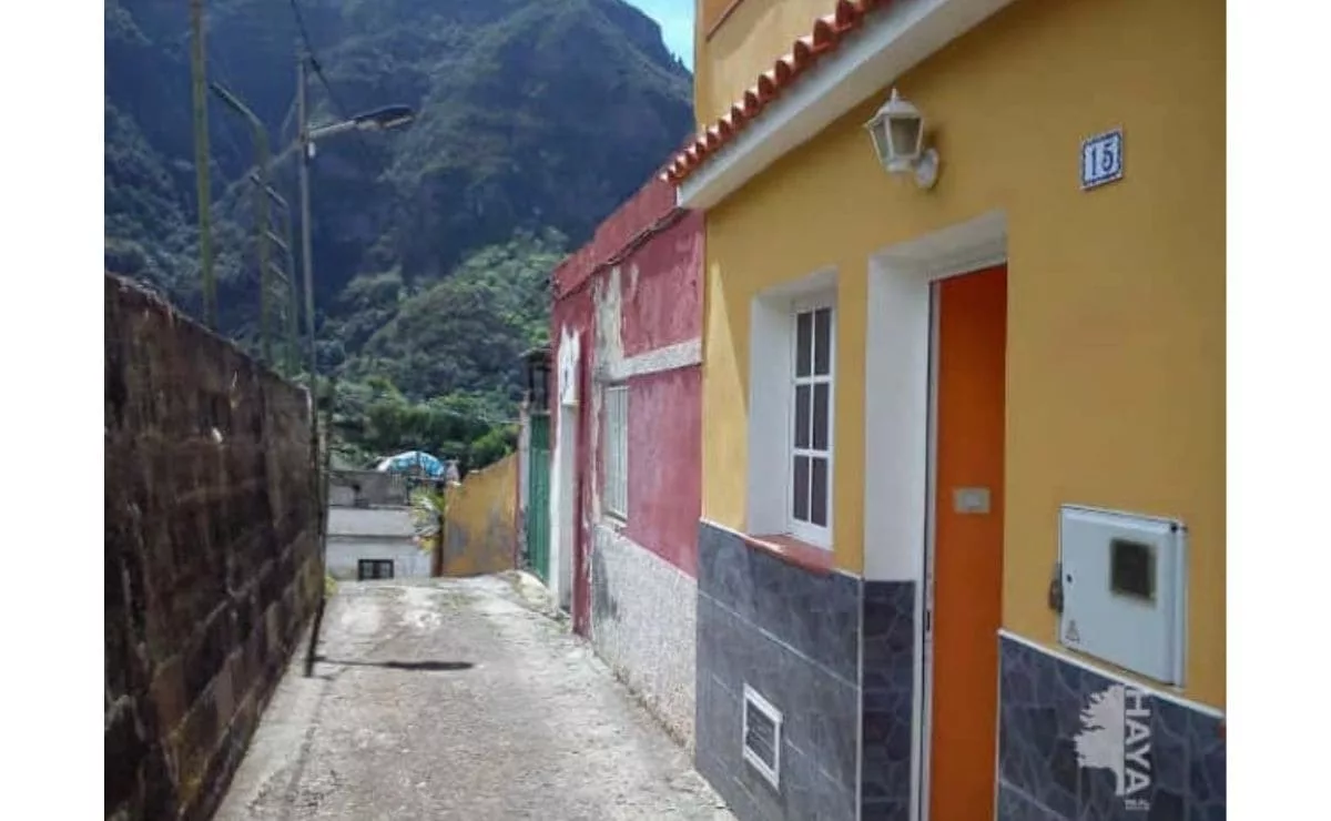 Casa de pueblo a la venta en Tenerife entre las viviendas en Haya 