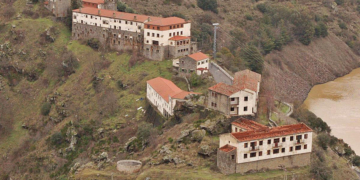 El portal Idealista ha sacado un anuncio para la venta de un pueblo, Salto de Castro, en Zamora