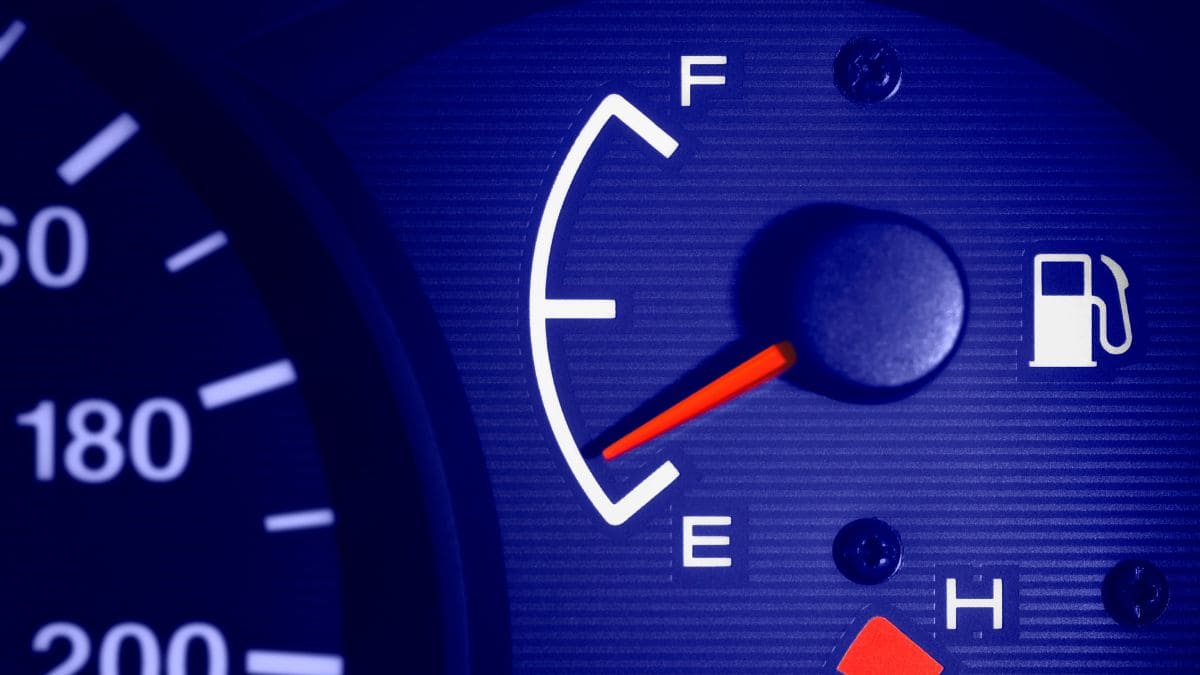 El dato que revela la OCU sobre la gasolina que a todos nos interesa: esta es la hora más barata para repostar