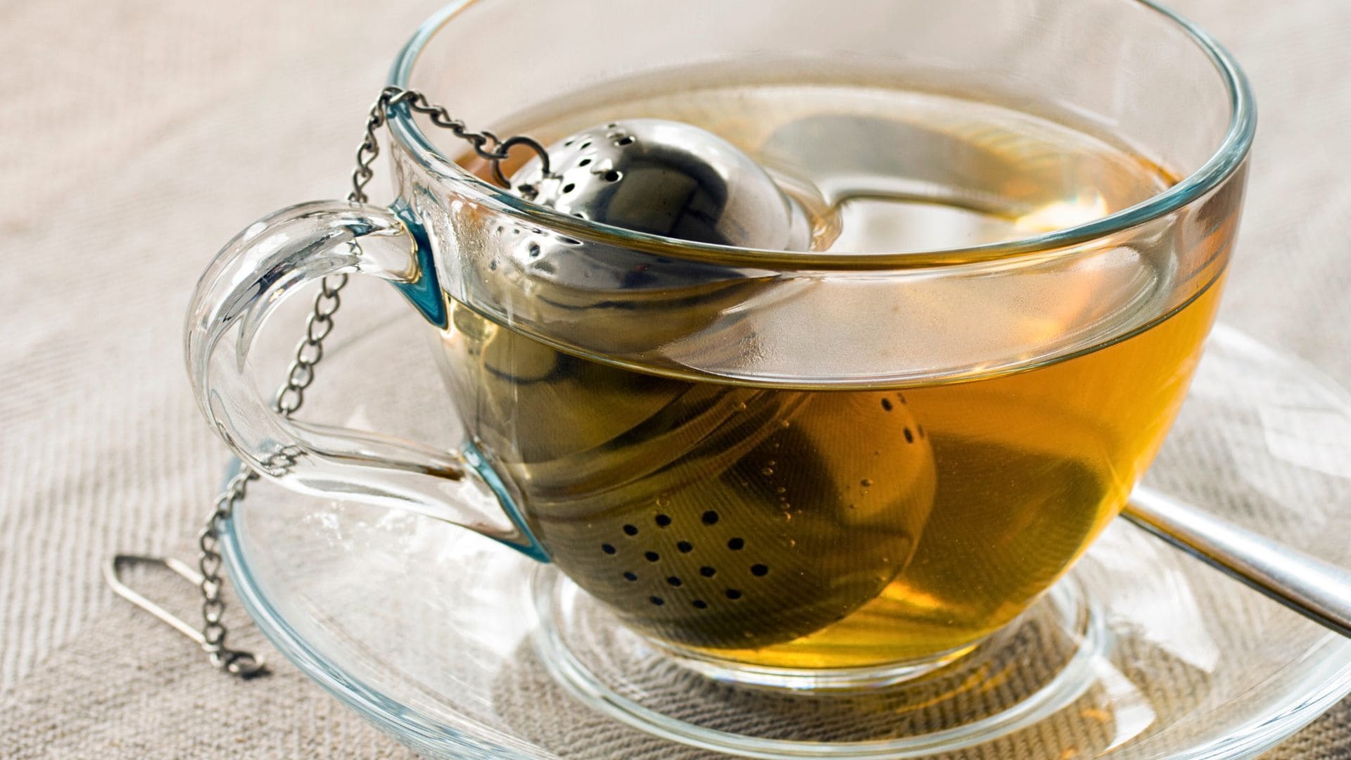 El té verde con manzana ideal para aliviar digestiones pesadas