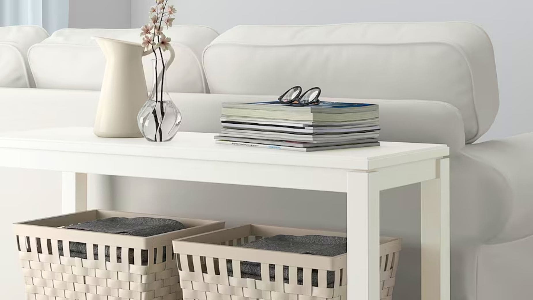 El mueble rebajado en el OUTLET de IKEA que te ayudará a mantener tu salón  en orden