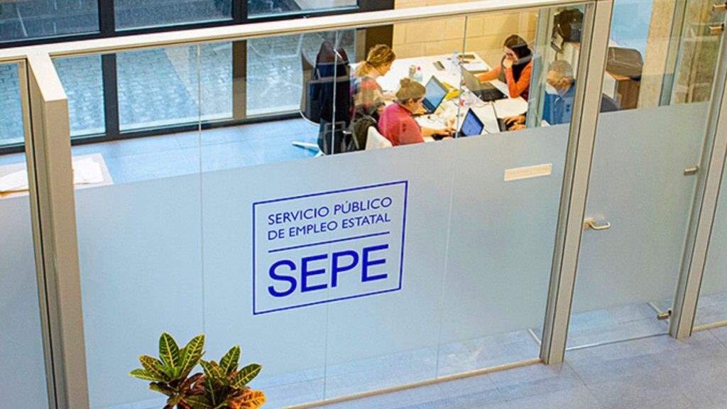 SEPE ofertas empleo parques de atracciones España