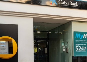 Caixabank establece nuevos límites para la retirada de efectivo