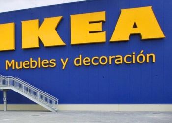 Lámpara de pie de IKEA menos de 10 euros
