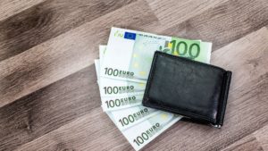 Regalo de la Seguridad Social: la ayuda de 100€ al mes que solo tiene un requisito