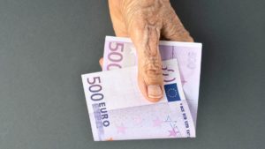 La ayuda de 525€ del IMSERSO para pensionistas que cobren menos de esta cantidad al año