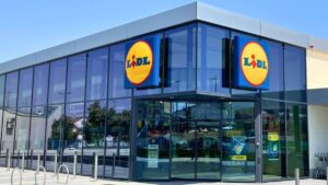 Los clientes de Lidl están arrasando con la maleta ergonómica más versátil para el otoño