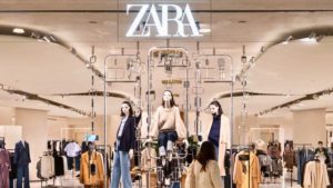 El vestido drapeado de Zara que imita a la alta costura solo cuesta 29 euros