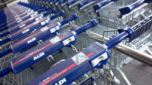 Adiós a la moneda en los carritos de la compra en los supermercados: nueva tecnología