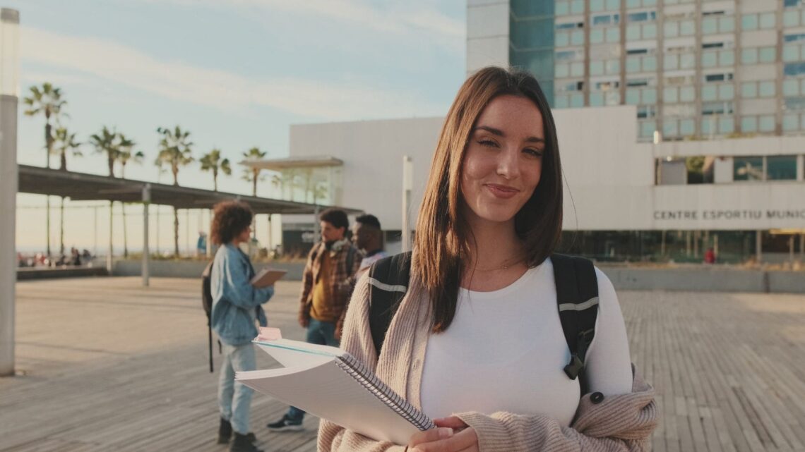 Banco Santander becas MEC