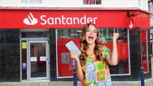 Lo último del Banco Santander es una locura: te puedes llevar un iPhone 16